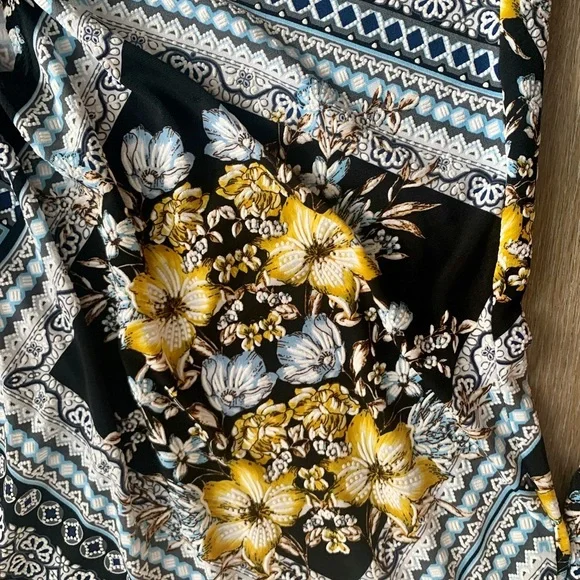 EST 1946 blouse - Picture 8 of 10